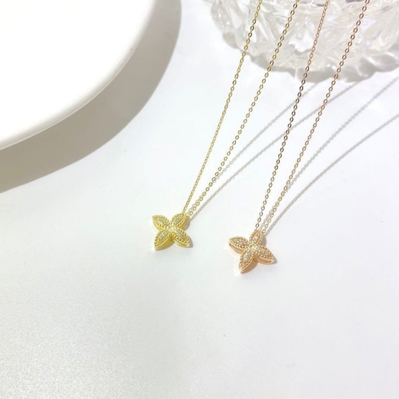 14kt GP Sterling Silver Clover Necklace - Picture 9 of 9